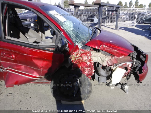 1B8GP34332B660763 - 2002 DODGE GRAND CARAVAN EL MAROON photo 6