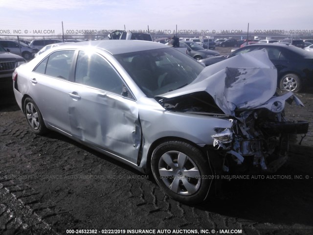 4T4BE46K78R014588 - 2008 TOYOTA CAMRY CE/LE/XLE/SE SILVER photo 1