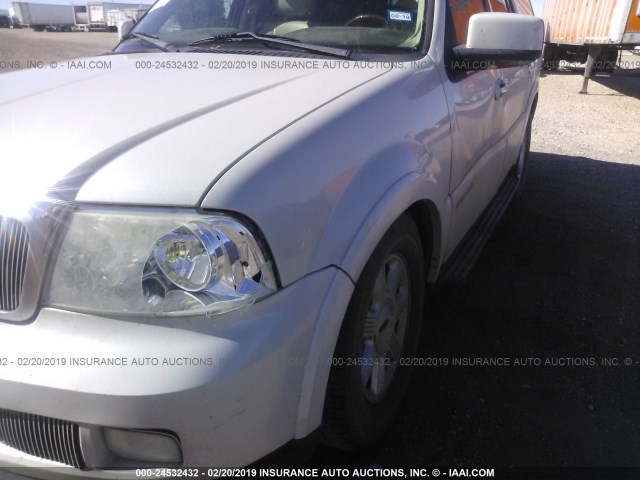 5LMFU27585LJ21983 - 2005 LINCOLN NAVIGATOR Ağ foto 6