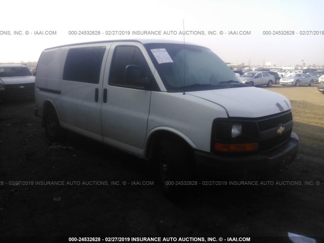 1GCUGADX0A1171689 - 2010 CHEVROLET EXPRESS G1500  WHITE photo 1