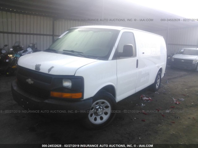 1GCUGADX0A1171689 - 2010 CHEVROLET EXPRESS G1500  WHITE photo 2