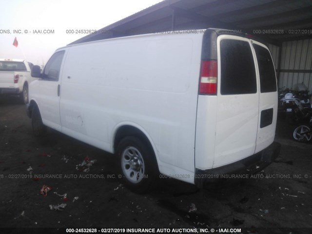 1GCUGADX0A1171689 - 2010 CHEVROLET EXPRESS G1500  WHITE photo 3