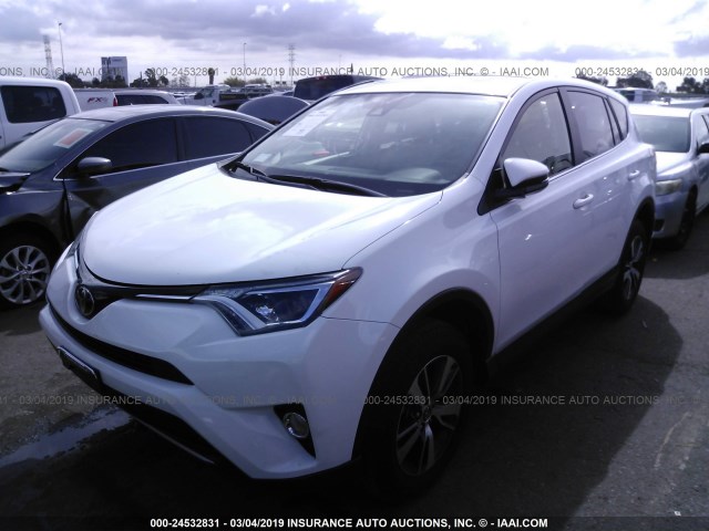 JTMWFREV6JJ725373 - 2018 TOYOTA RAV4 ADVENTURE/XLE 白色 照片 2