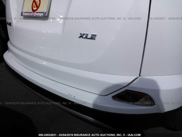 JTMWFREV6JJ725373 - 2018 TOYOTA RAV4 ADVENTURE/XLE 白色 照片 6