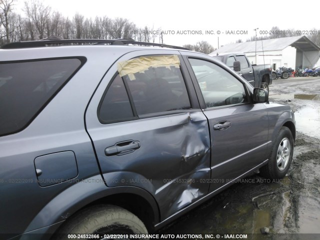 KNDJC733065575060 - 2006 KIA SORENTO EX/LX GRAY photo 6