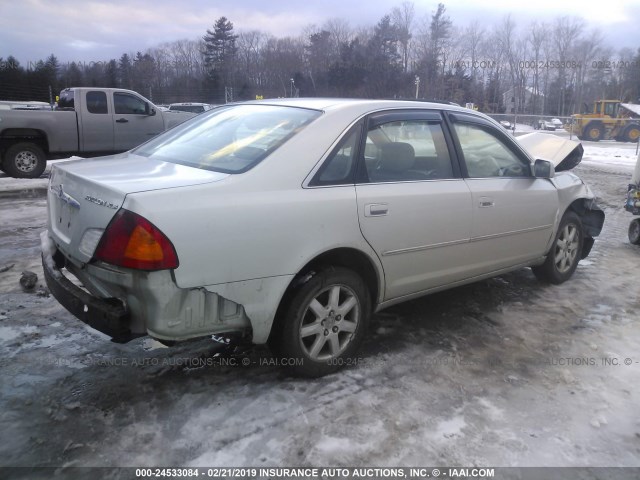 4T1BF28BXYU064295 - 2000 TOYOTA AVALON XL/XLS SILVER photo 4