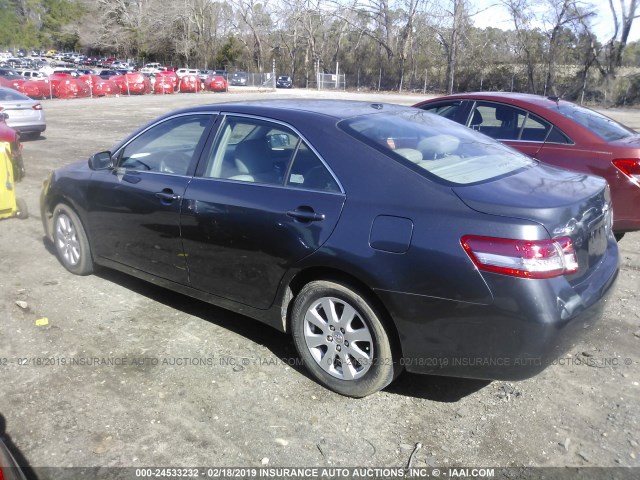 4T1BF3EK0AU088038 - 2010 TOYOTA CAMRY SE/LE/XLE GRAY photo 3