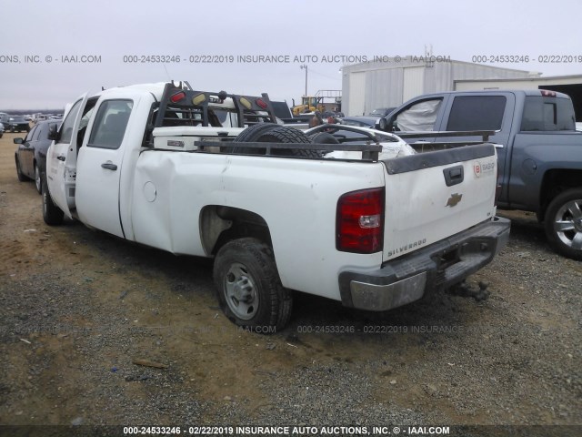 1GBHC23K08F216916 - 2008 CHEVROLET SILVERADO C2500 HEAVY DUTY WHITE photo 3