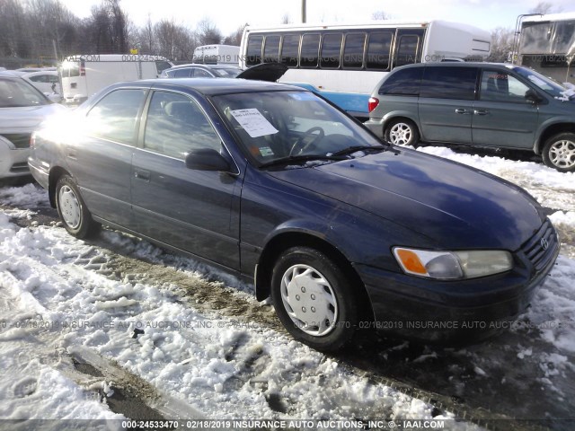 JT2BG22K8W0150468 - 1998 TOYOTA CAMRY CE/LE/XLE BLUE photo 1