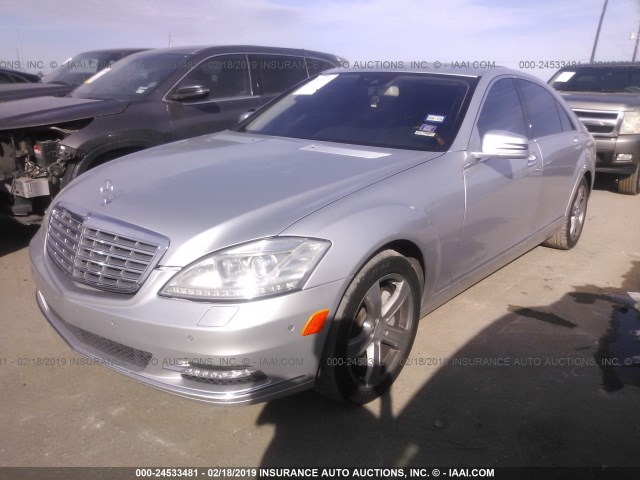 WDDNG8GB0AA288580 - 2010 MERCEDES-BENZ S 550 4MATIC SILVER photo 2