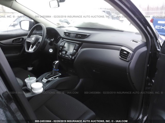 JN1BJ1CR7KW310607 - 2019 NISSAN ROGUE BLACK photo 5