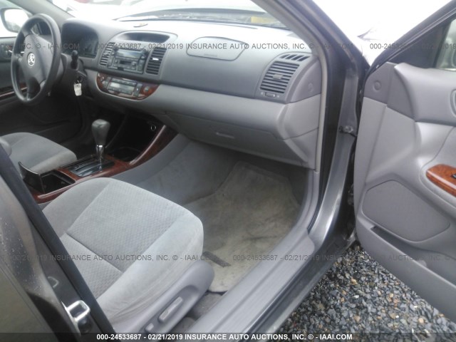 4T1BE30K83U701827 - 2003 TOYOTA CAMRY LE/XLE/SE GRAY photo 5