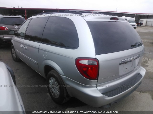 2C4GP44R65R176543 - 2005 CHRYSLER TOWN & COUNTRY LX SILVER photo 3