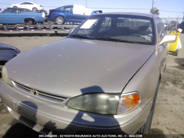 JT2BF12K8T0138197 - 1996 TOYOTA CAMRY LE/XLE/SE Champagne photo 2