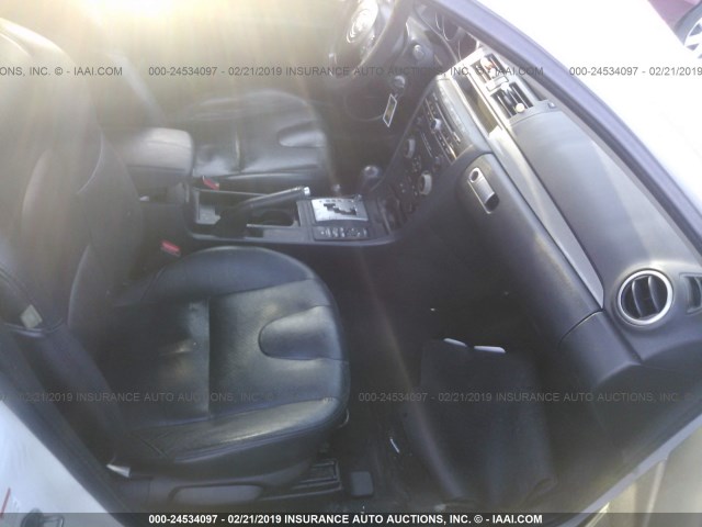 JM1BK324X61408559 - 2006 MAZDA 3 S WHITE photo 5