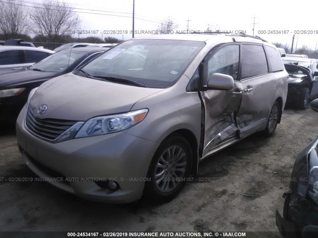 5TDYK3DC9DS377643 - 2013 TOYOTA SIENNA XLE/LIMITED BEIGE photo 2