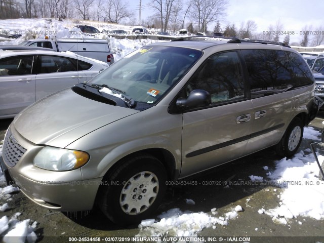 1C4GJ45333B138677 - 2003 CHRYSLER VOYAGER LX GOLD photo 2