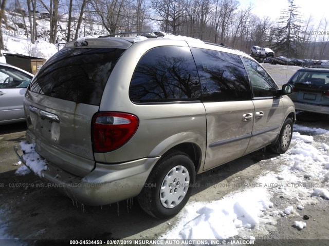 1C4GJ45333B138677 - 2003 CHRYSLER VOYAGER LX GOLD photo 4