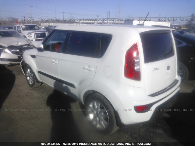 KNDJT2A60D7589042 - 2013 KIA SOUL +/!/SPORT WHITE photo 3