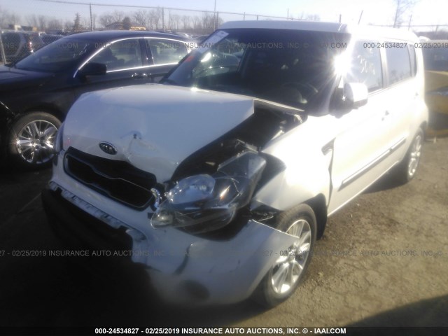 KNDJT2A60D7589042 - 2013 KIA SOUL +/!/SPORT WHITE photo 6