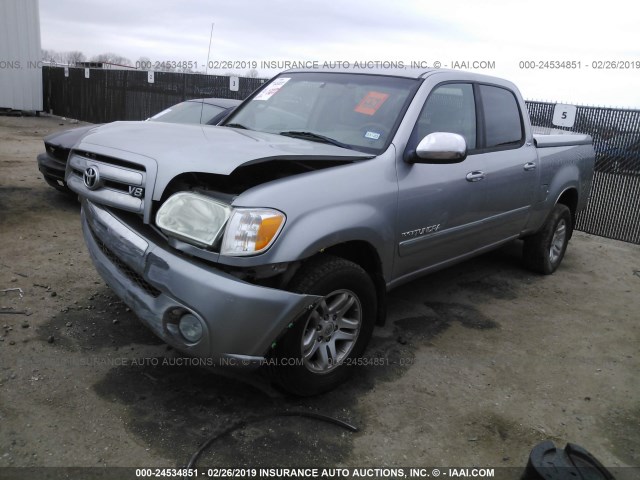 5TBET34146S556909 - 2006 TOYOTA TUNDRA DOUBLE CAB SR5 SILVER photo 2