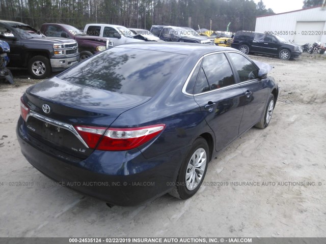 4T1BF1FK5HU775044 - 2017 TOYOTA CAMRY LE/XLE/SE/XSE Dark Blue photo 4