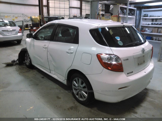 2T1KU4EEXAC274175 - 2010 TOYOTA COROLLA MATRIX  WHITE photo 3