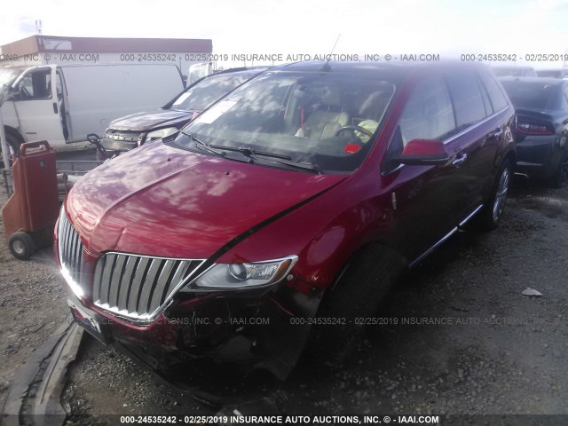 2LMDJ6JK3CBL05674 - 2012 LINCOLN MKX RED photo 2