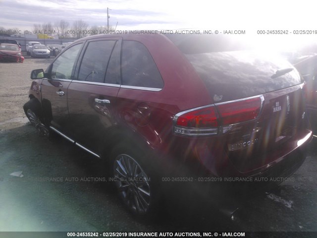 2LMDJ6JK3CBL05674 - 2012 LINCOLN MKX RED photo 3