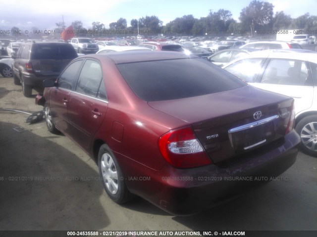 JTDBE32K330179326 - 2003 TOYOTA CAMRY LE/XLE RED photo 3