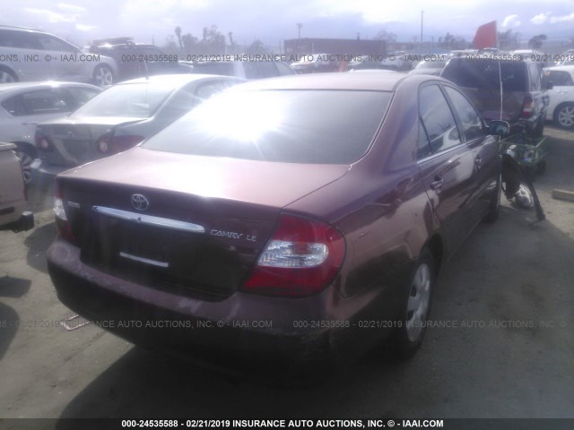 JTDBE32K330179326 - 2003 TOYOTA CAMRY LE/XLE RED photo 4