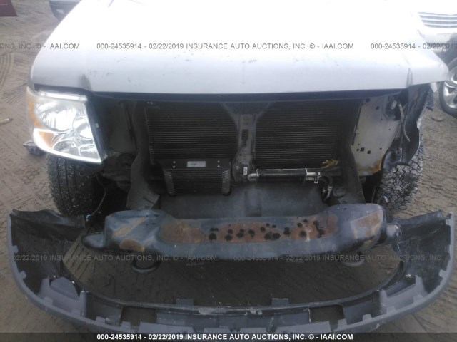 1FMPU16535LA22779 - 2005 FORD EXPEDITION XLT GRAY photo 6