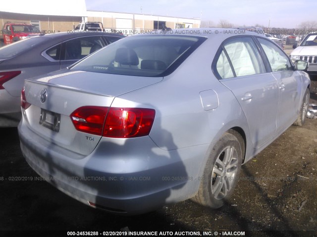 3VWLL7AJ5EM321358 - 2014 VOLKSWAGEN JETTA TDI SILVER photo 4