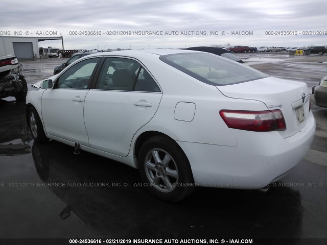 4T1BK46K28U575042 - 2008 TOYOTA CAMRY LE/XLE/SE WHITE photo 3