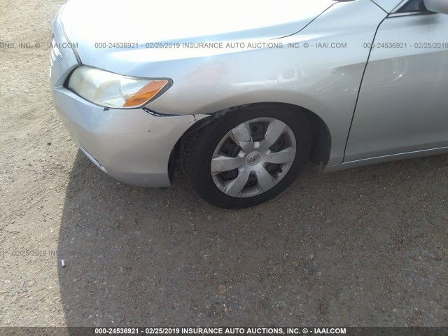 4T4BE46K19R100917 - 2009 TOYOTA CAMRY SE/LE/XLE 灰色 照片 6