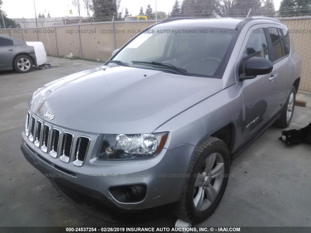 1C4NJDBB6HD104229 - 2017 JEEP COMPASS SPORT SILVER photo 2