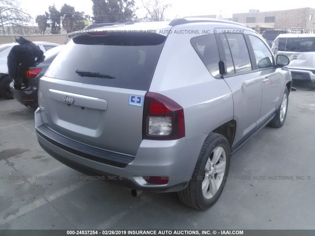 1C4NJDBB6HD104229 - 2017 JEEP COMPASS SPORT SILVER photo 4