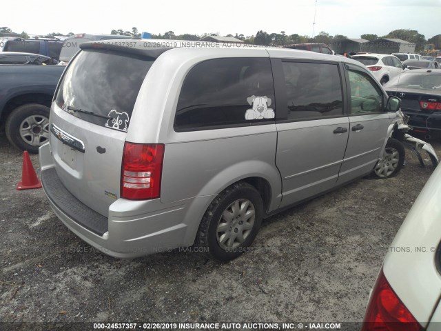 2A8HR44H28R663807 - 2008 CHRYSLER TOWN & COUNTRY LX SILVER photo 4