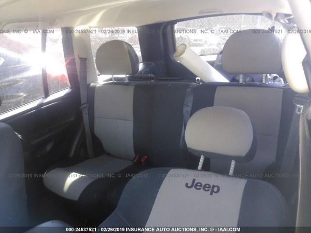 1J4GW48S44C424919 - 2004 JEEP GRAND CHEROKEE LAREDO/COLUMBIA/FREEDOM 米色 照片 8