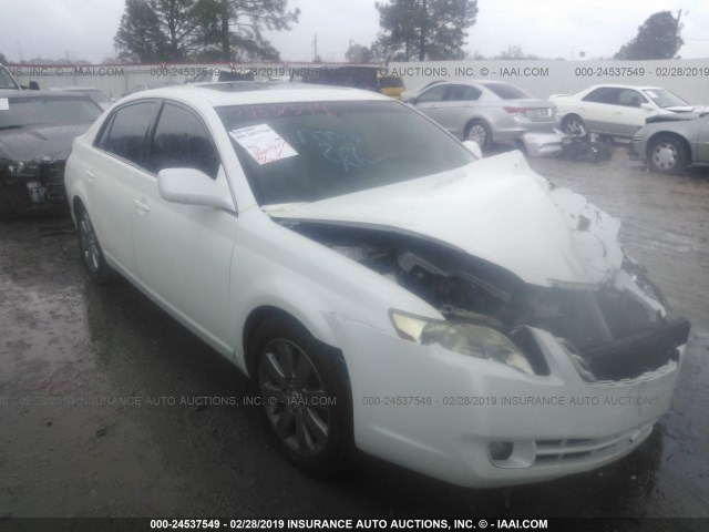 4T1BK36BX5U032415 - 2005 TOYOTA AVALON XL/XLS/TOURING/LIMITED WHITE photo 1