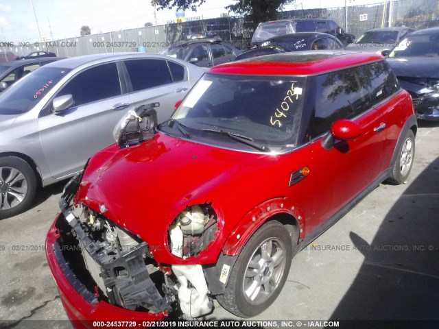 WMWSU3C58CT540735 - 2012 MINI COOPER RED photo 2