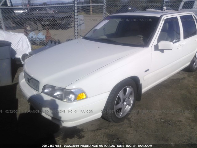 YV1LS5346W1422712 - 1998 VOLVO S70 T5 TURBO WHITE photo 6