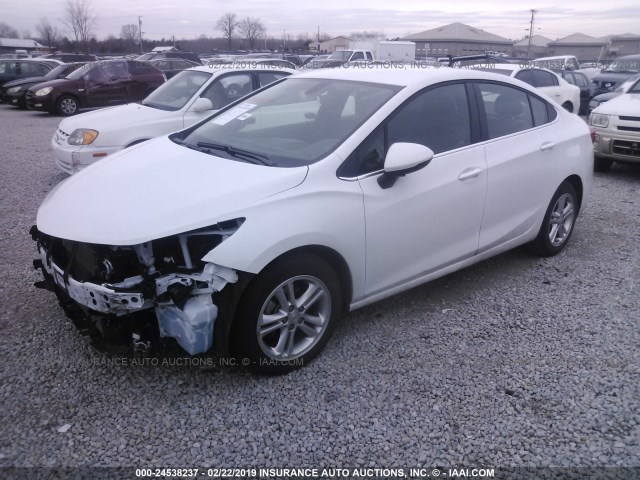 1G1BE5SM1J7165824 - 2018 CHEVROLET CRUZE WHITE photo 2