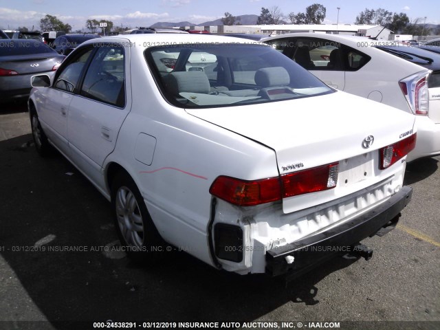 4T1BF22K2YU949163 - 2000 TOYOTA CAMRY LE/XLE 白色 照片 3
