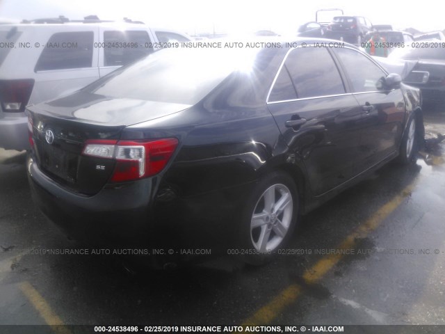 4T1BF1FK5EU447117 - 2014 TOYOTA CAMRY L/SE/LE/XLE 黑色 照片 4
