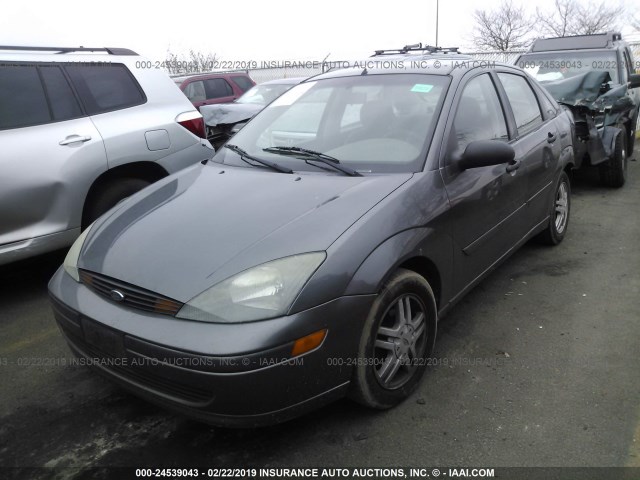 1FAFP34P83W181127 - 2003 FORD FOCUS SE/SE COMFORT/SE SPORT GRAY photo 2