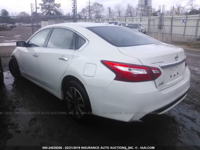 1N4AL3AP8HC170051 - 2017 NISSAN ALTIMA 2.5/S/SV/SL/SR WHITE photo 3