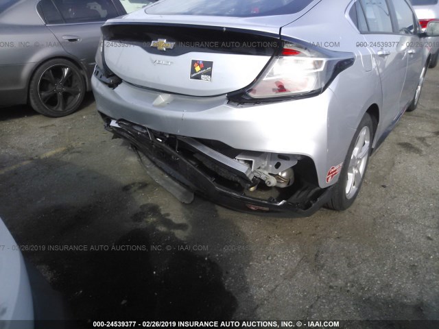 1G1RC6S51HU180063 - 2017 CHEVROLET VOLT LT SILVER photo 6