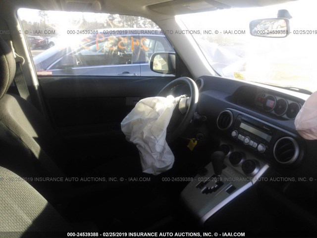 JTLKE50E181054792 - 2008 TOYOTA SCION XB PURPLE photo 5