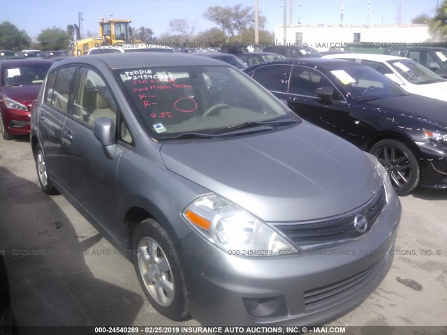 3N1BC1CP8AL465907 - 2010 NISSAN VERSA S/SL GRAY photo 1